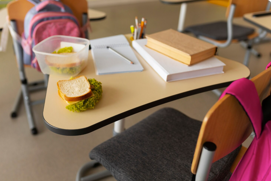 Monitor de aula matinal y comedor escolar